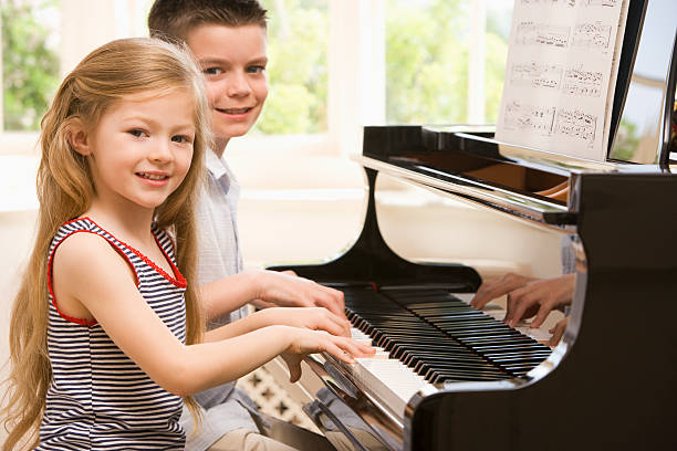 hudební kroužky pro děti, klavírní škola, klavír
